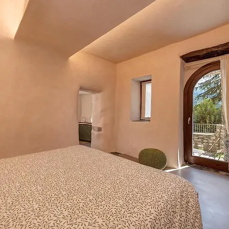 Appartamento Lakeview Design With Patio E Ac Steps To Ferry